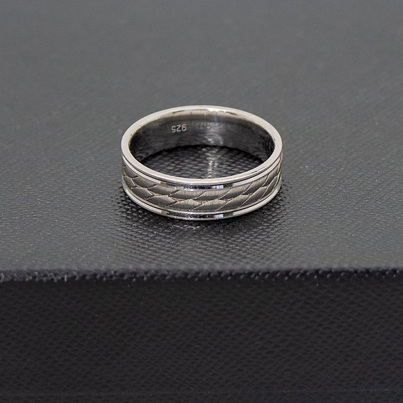 Real Solid Sterling Silver Modern Braided Band Ring Stamped 925 Unisex Ring SZ 7 - Picture 4 of 4